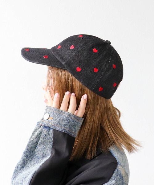Three Four Time(スリーフォータイム)の「ハート刺繍デニムキャップ(キャップ・レディース・ブラック・FREE)」の3枚目の写真