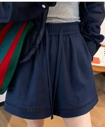 裾レースがさりげなく映える!韓国ムード漂う大人かわいいショートパンツ