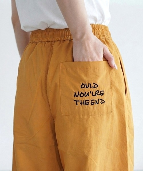 CRB（シーアールビー）の「ナイロン風刺繍ロゴカーブパンツ（カーゴパンツ・レディース・グレー/オレンジ/ブラック・F）」の2枚目の写真