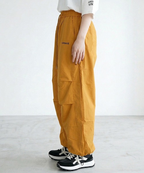 CRB（シーアールビー）の「ナイロン風刺繍ロゴカーブパンツ（カーゴパンツ・レディース・グレー/オレンジ/ブラック・F）」の7枚目の写真