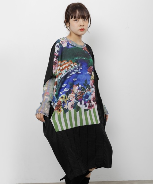 iS ScoLar（イズスカラー）の「562254：花咲く海辺の街並み柄 アシメドレープワンピース（ワンピース・レディース・カーキ/ブラック・M）」の7枚目の写真