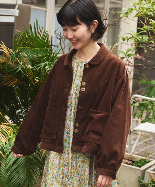 l'atelier du savon(アトリエドサボン)の「9Wコーデュロイ かくれハウスポケット ジャケット(ブルゾン・レディース・ダークブラウン/ピンク/アイボリー・FREE)」の2枚目の写真
