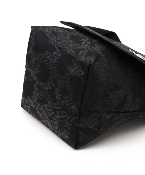 NUMBER (N)INE（ナンバーナイン）の「メッセンジャーバッグ_オリジナル音符柄（メッセンジャーバッグ・メンズ・ホワイト/ブラック・ONE SIZE）」の5枚目の写真