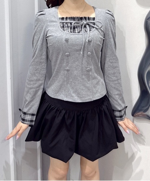 one way(ワンウェイ)の「W釦レイヤードカットソー(Tシャツ/カットソー・レディース・グレー/ホワイト/ブラック/ネイビー・FREE)」の17枚目の写真
