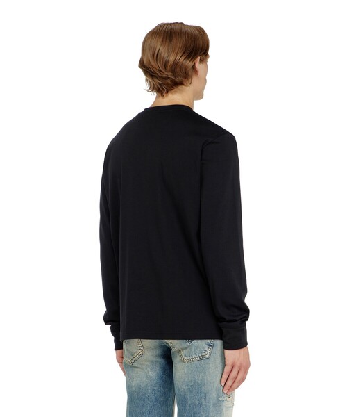 DIESEL（ディーゼル）の「メンズ 長袖Tシャツ T-ADJUST-LS-MET（Tシャツ/カットソー・メンズ・ホワイト/ブラック系その他・MEDIUM/XX-LARGE/X-SMALL/X-LARGE/SMALL/LARGE/XXX-LARGE）」の4枚目の写真