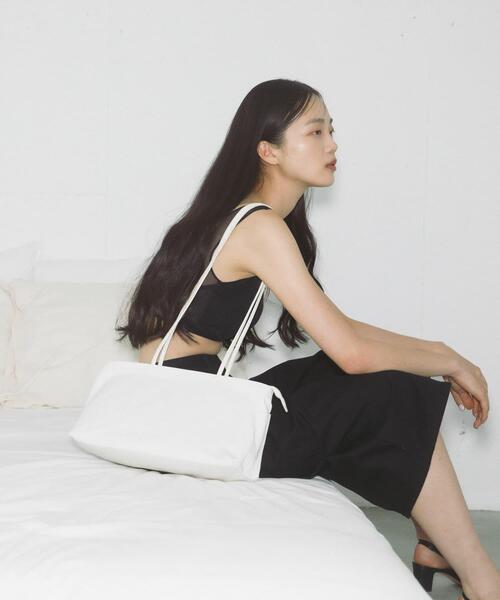 RODE SKO(ロデスコ)の「hun RODESKO Dual pouch boston(ボストンバッグ・レディース・ホワイト/ブラック・-)」の6枚目の写真