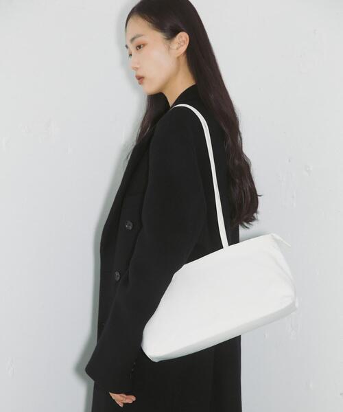 RODE SKO(ロデスコ)の「hun RODESKO Dual pouch boston(ボストンバッグ・レディース・ホワイト/ブラック・-)」の8枚目の写真