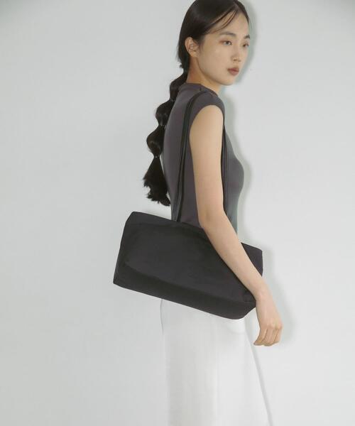 RODE SKO(ロデスコ)の「hun RODESKO Dual pouch boston(ボストンバッグ・レディース・ホワイト/ブラック・-)」の13枚目の写真