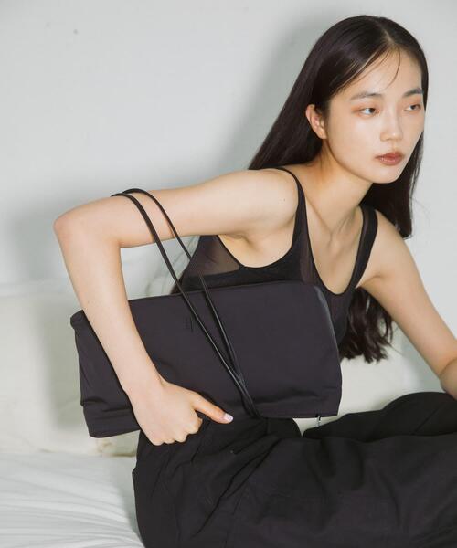 RODE SKO(ロデスコ)の「hun RODESKO Dual pouch boston(ボストンバッグ・レディース・ホワイト/ブラック・-)」の17枚目の写真