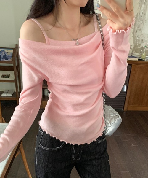 Vipoa（ヴィポア）の「レイヤードオフショルトップス（Tシャツ/カットソー・レディース・レッド/ブラック/ベージュ/ピンク・FREE）」の14枚目の写真