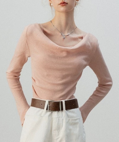 Vipoa（ヴィポア）の「レイヤードオフショルトップス（Tシャツ/カットソー・レディース・レッド/ブラック/ベージュ/ピンク・FREE）」の17枚目の写真