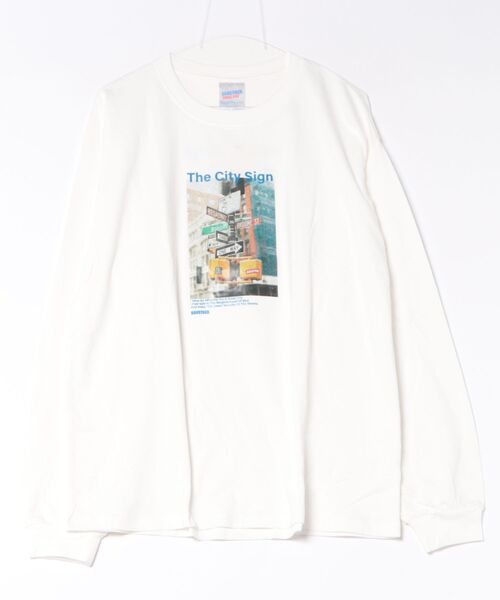 BOOSTOCK(ブーストック)の「BOOSTOCK/ブーストック B/S City Sign L/S Tシャツ(Tシャツ/カットソー・レディース・ホワイト/ブラック・F/XXXL)」の1枚目の写真