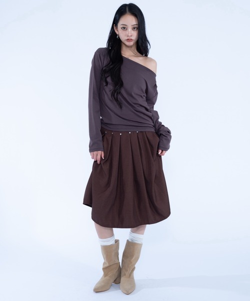 Haze Reverie(ヘイズレヴァリー)の「ワンショルタックトップス(Tシャツ/カットソー・レディース・ブラック/ホワイト/ブラウン・FREE)」の12枚目の写真