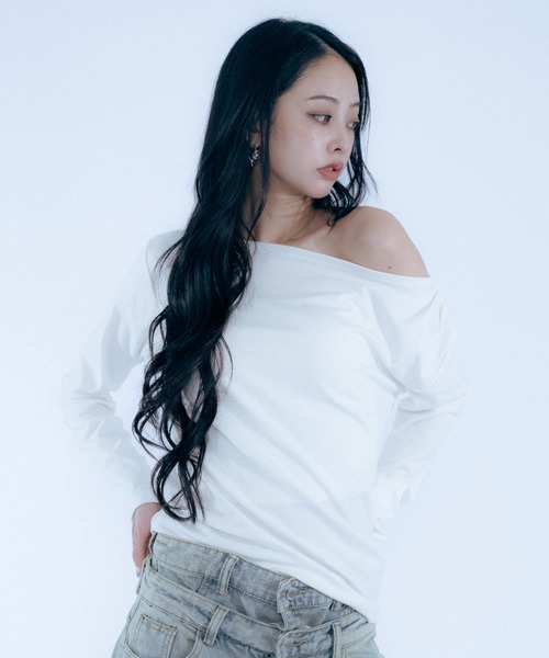 Haze Reverie(ヘイズレヴァリー)の「ワンショルタックトップス(Tシャツ/カットソー・レディース・ブラック/ホワイト/ブラウン・FREE)」の19枚目の写真