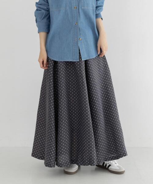 URBAN RESEARCH Sonny Label(アーバンリサーチサニーレーベル)の「『WEB限定』ドットプリントフレアスカート(スカート・レディース・ブラック系その他・36/38)」の2枚目の写真