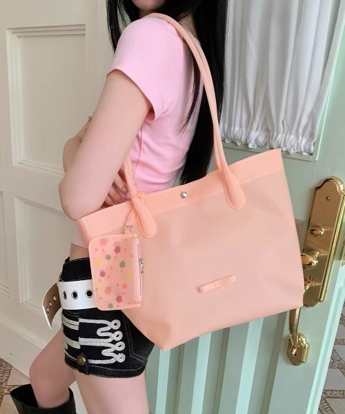 Vipoa(ヴィポア)の「Candy jelly bag(トートバッグ・レディース・イエロー/グリーン/コーラル/パープル/ミント・FREE)」の1枚目の写真