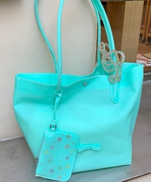 Vipoa(ヴィポア)の「Candy jelly bag(トートバッグ・レディース・イエロー/グリーン/コーラル/パープル/ミント・FREE)」の10枚目の写真
