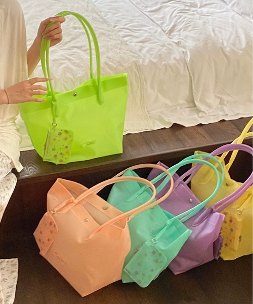 Vipoa(ヴィポア)の「Candy jelly bag(トートバッグ・レディース・イエロー/グリーン/コーラル/パープル/ミント・FREE)」の15枚目の写真