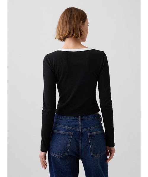 GAP(ギャップ)の「リブ クロップド リンガーTシャツ(Tシャツ/カットソー・レディース・グレー/ホワイト/レッド/ブラック・XS/S/M/L/XL/XXS)」の9枚目の写真