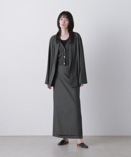 YLEVE(イレーヴ)の「YLEVE / SUPER140's WOOL TROPICAL SKIRT(スカート・レディース・グレー系その他3/ベージュ・1/0)」の2枚目の写真