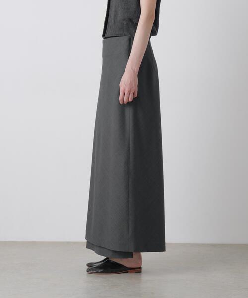 YLEVE(イレーヴ)の「YLEVE / SUPER140's WOOL TROPICAL SKIRT(スカート・レディース・グレー系その他3/ベージュ・1/0)」の4枚目の写真