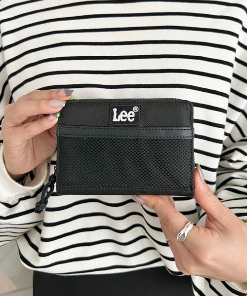 Lee(リー)の「【Lee.リー】BOXロゴ刺繍 ラウンドファスナー二つ折り財布(財布・メンズ・ブルー/ブラック/グリーン/レッド・FREE)」の1枚目の写真