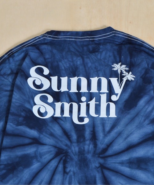 Sunny Smith(サニースミス)の「【SUNNY SMITH】フロントロゴ刺繍バックプリントタイダイロンT(Tシャツ/カットソー・メンズ・ブラック/ネイビー・LARGE/MEDIUM)」の8枚目の写真