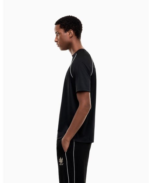 EMPORIO ARMANI EA7（エンポリオアルマーニイーエーセブン）の「<オンライン限定>【エンポリオ アルマーニ EA7】レギュラーフィット Tシャツ ジャージー Soccer サッカー（Tシャツ/カットソー・メンズ・ブラック・SMALL/X-LARGE/X-SMALL/MEDIUM/LARGE）」の2枚目の写真