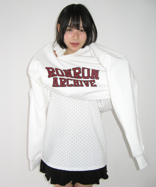 RONRON（ロンロン）の「BASIC RR ARCHIVE SWEATSHIRT WHITE（スウェット・レディース・その他・FREE）」の2枚目の写真