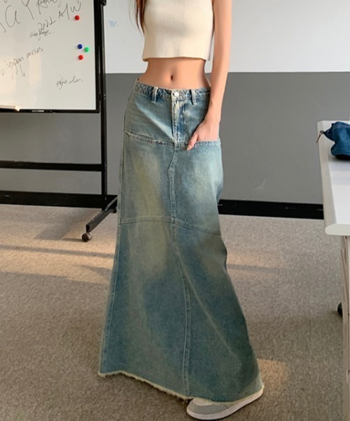 FAVORITO(ファヴォリート)の「デニムマーメイドスカート(スカート・レディース・ブルー・F)」の13枚目の写真