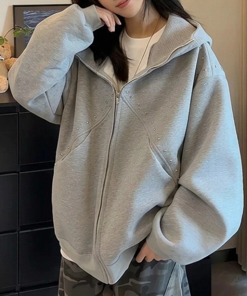 HAILY(ヘイリー)の「スタッズデザインオーバーサイズジップパーカー(パーカー・レディース・グレー/ブラック・FREE)」の9枚目の写真