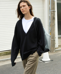 Low V-Neck Wool Knit - Black