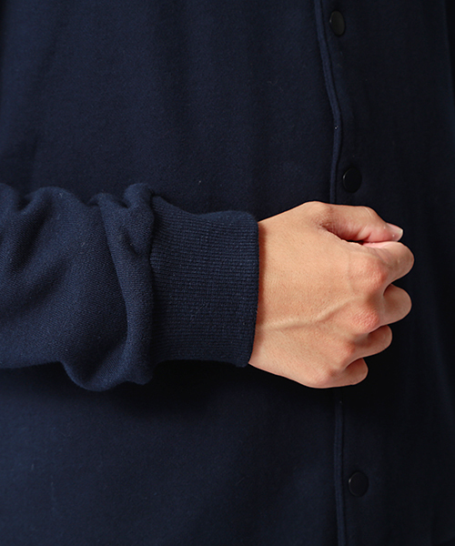 FRED PERRY（フレッドペリー）の「FRED PERRY×BEAMS / 別注 裏毛クルーカーディガン（カーディガン/ボレロ・メンズ・ネイビー/グレー・SMALL/MEDIUM/X-SMALL）」の3枚目の写真