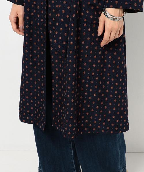 Another Edition（アナザーエディション）の「プリントガウン/AEBC　PRT GOWN◆（カーディガン/ボレロ・レディース・ブラウン/ネイビー・FREE）」の3枚目の写真