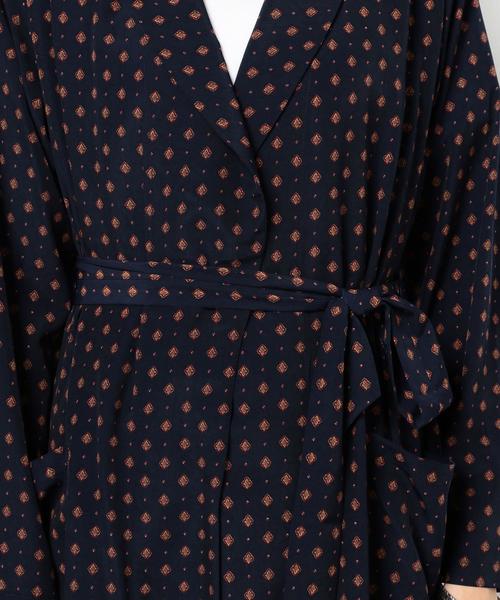 Another Edition（アナザーエディション）の「プリントガウン/AEBC　PRT GOWN◆（カーディガン/ボレロ・レディース・ブラウン/ネイビー・FREE）」の6枚目の写真