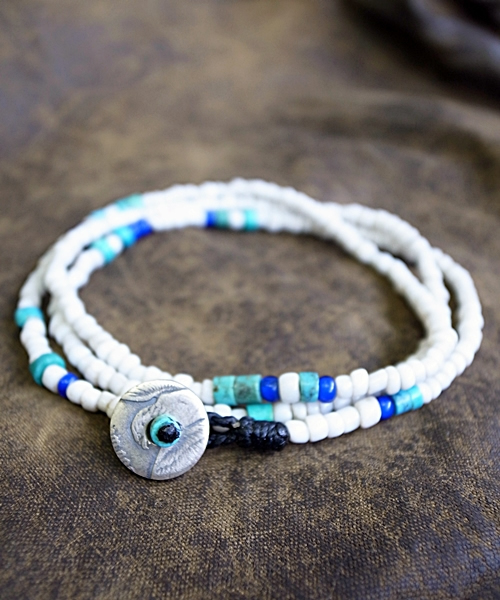 SHIPS（シップス）の「NORTH WORKS: オールドビーズ ブレス/ネックレス（ブレスレット・メンズ・レッド系その他/ブルー系その他/ブルー/ホワイト/その他・ONE SIZE）」の2枚目の写真