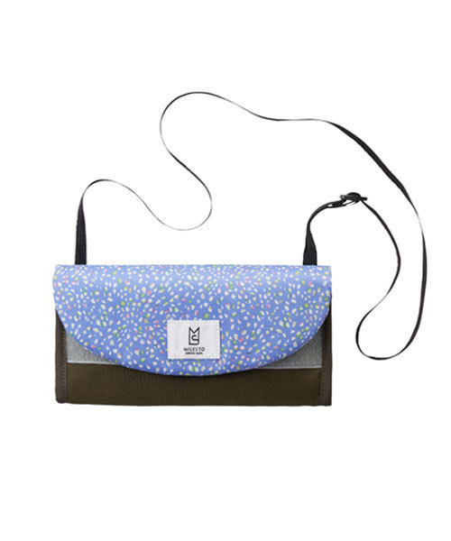 Milesto ミレスト の Floppy トラベルオーガナイザー リバティプリント パスポートケース Wear