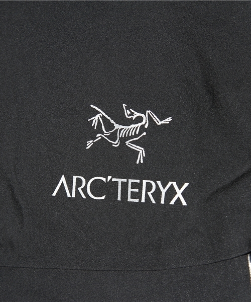 BEAMS（ビームス）の「ARC'TERYX / BETA FL JACKET（マウンテンパーカー・メンズ・ブラック・SMALL/MEDIUM）」の6枚目の写真