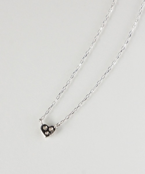 anq.(アンク)の「「anq.」K10WG・0.03ctダイヤモンド ハート ネックレス(ネックレス・レディース・ホワイトゴールド・ONE SIZE)」の5枚目の写真