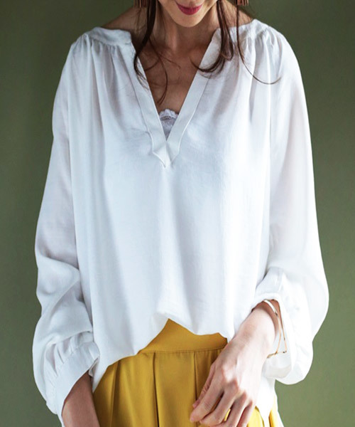 antiqua（アンティカ）の「ギャザータックトップス（シャツ/ブラウス・レディース・ブルー/ホワイト・FREE）」の2枚目の写真