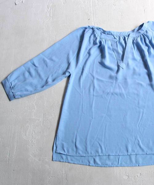 antiqua（アンティカ）の「ギャザータックトップス（シャツ/ブラウス・レディース・ブルー/ホワイト・FREE）」の17枚目の写真