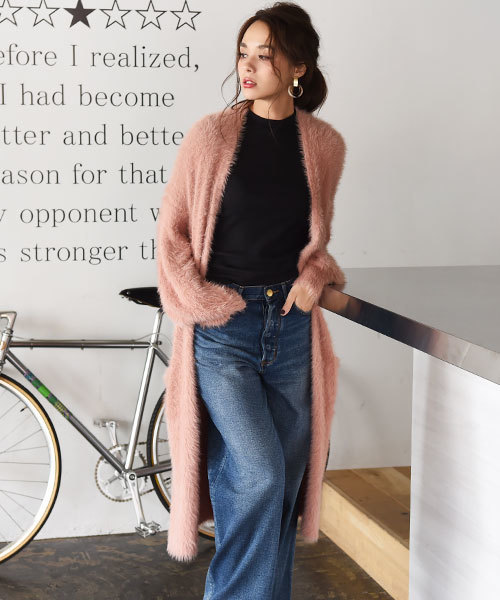 Luz Llena（ラズレナ）の「フェザーニットロングカーディガン（カーディガン/ボレロ・レディース・オフホワイト/グレー/スモークピンク・MEDIUM）」の3枚目の写真