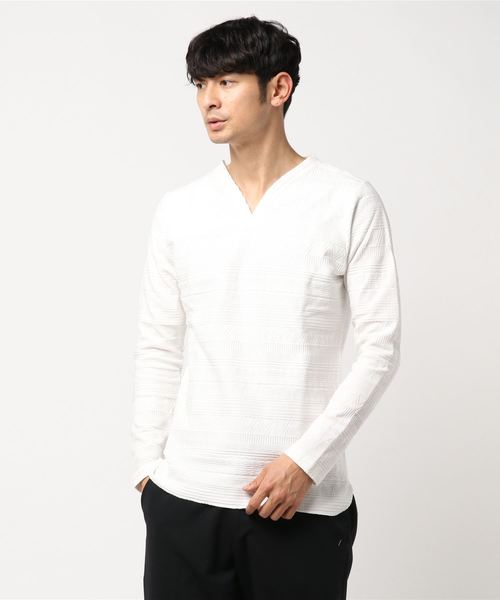 5351 POUR LES HOMMES(ゴーサンゴーイチプールオム)の「NativeリンクスVネックカットソー(Tシャツ/カットソー・メンズ・ホワイト/ブラック/レッド/カーキ・44/46/48)」の2枚目の写真