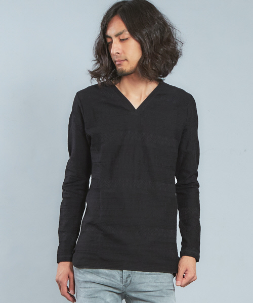 5351 POUR LES HOMMES(ゴーサンゴーイチプールオム)の「NativeリンクスVネックカットソー(Tシャツ/カットソー・メンズ・ホワイト/ブラック/レッド/カーキ・44/46/48)」の1枚目の写真