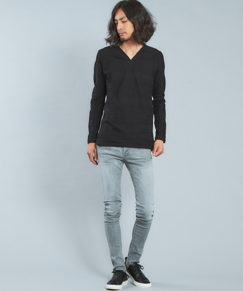 5351 POUR LES HOMMES(ゴーサンゴーイチプールオム)の「NativeリンクスVネックカットソー(Tシャツ/カットソー・メンズ・ホワイト/ブラック/レッド/カーキ・44/46/48)」の15枚目の写真