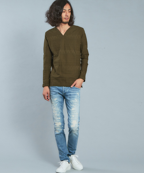 5351 POUR LES HOMMES(ゴーサンゴーイチプールオム)の「NativeリンクスVネックカットソー(Tシャツ/カットソー・メンズ・ホワイト/ブラック/レッド/カーキ・44/46/48)」の16枚目の写真