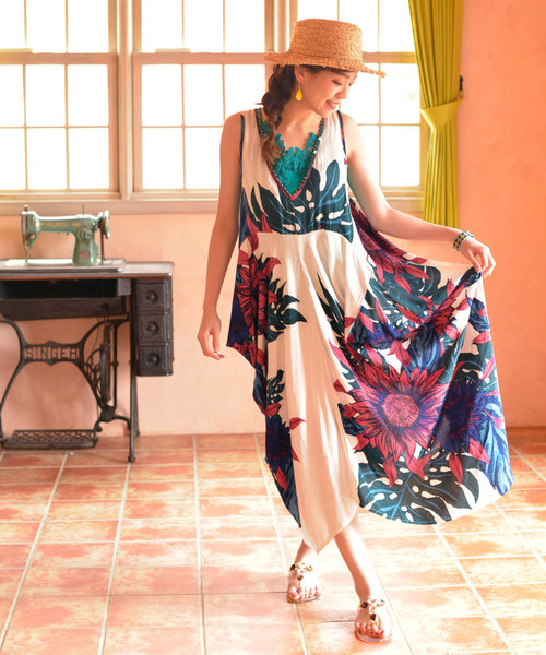 チャイハネ(チャイハネ)の「【チャイハネ】クリアビジュートングサンダル(サンダル・レディース・ブルー/ピンク/イエロー・LARGE/MEDIUM)」の7枚目の写真