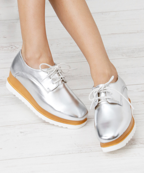 attagirl（アタガール）の「厚底 ウェッジヒール レースアップ シューズ（ドレスシューズ・レディース・ホワイト/ブラック/シルバー/ベージュ/ブラック系その他・L/LL/M/S）」の5枚目の写真