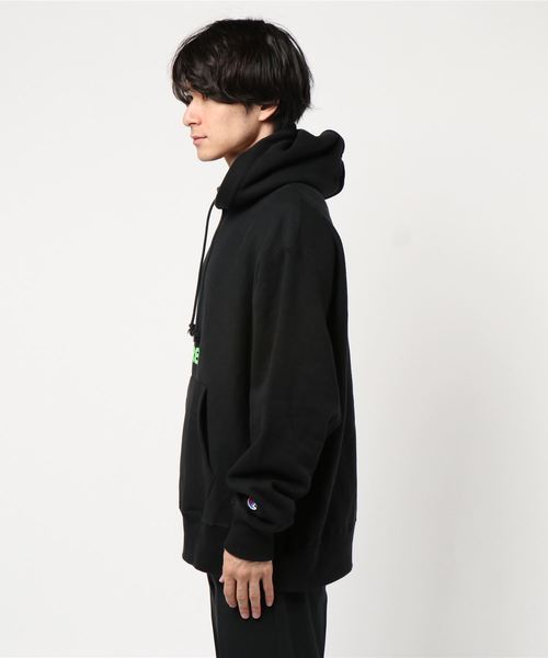 MINTCREW(ミントクルー)の「【PULP】MintCrew / ミントクルー SPRAYGRAFFITI HOODIE(パーカー・メンズ・ブラック/チャコールグレー/レッド・MEDIUM/X-LARGE/LARGE)」の4枚目の写真