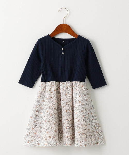 green label relaxing（グリーンレーベルリラクシング）の「【キッズ】ハリヌキ×フラワー柄ワンピース（ワンピース・キッズ・ネイビー/オフホワイト・105/115/125/135）」の2枚目の写真